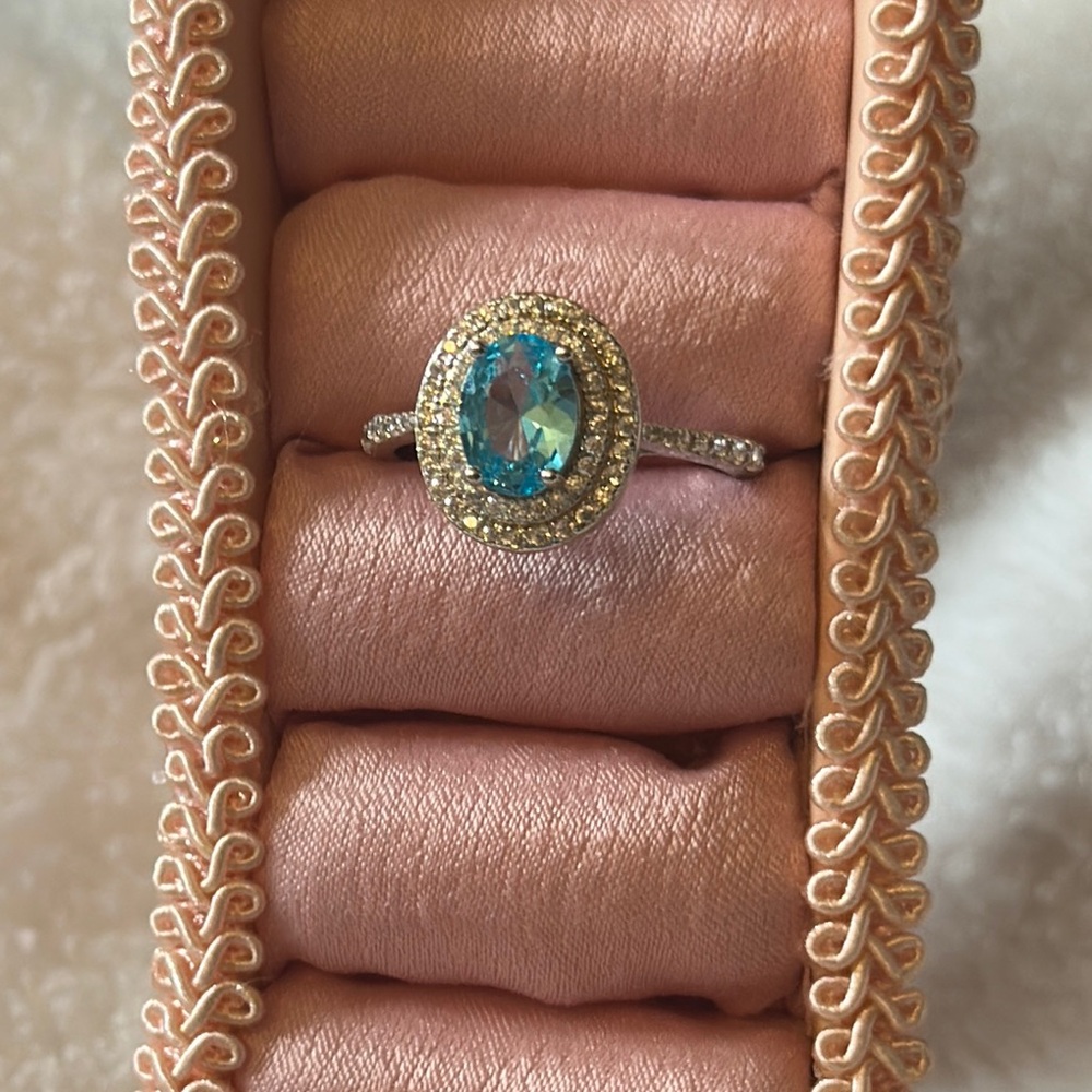 Elegant Silver and Blue Gemstone Ring